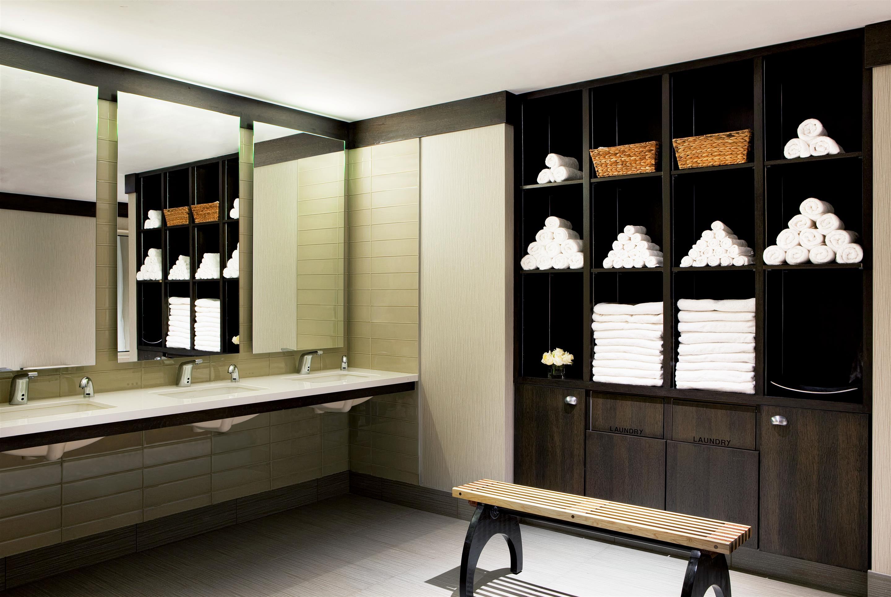 เดอะ เวสทิน พอร์ตแลนด์ ฮาร์เบอร์วิว Hotel ภายนอก รูปภาพ